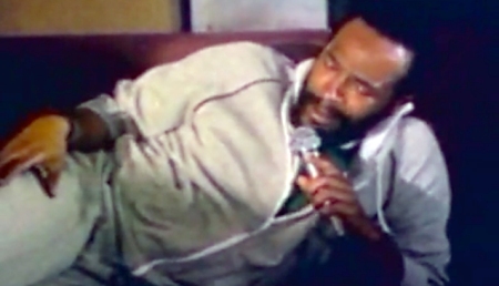 Marvin Gaye Singing While Lying On A Couch